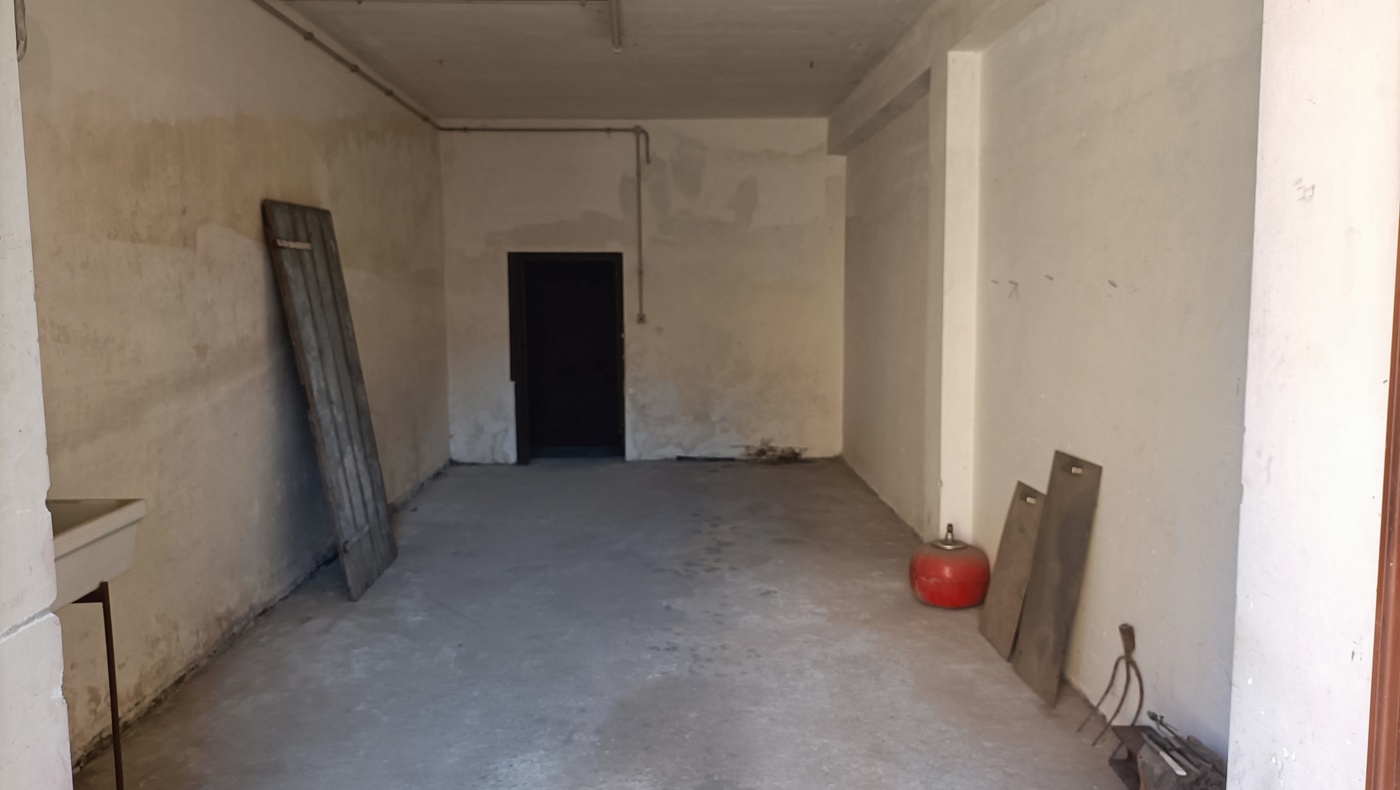 Box/Garage 30mq in affitto a Vasanello