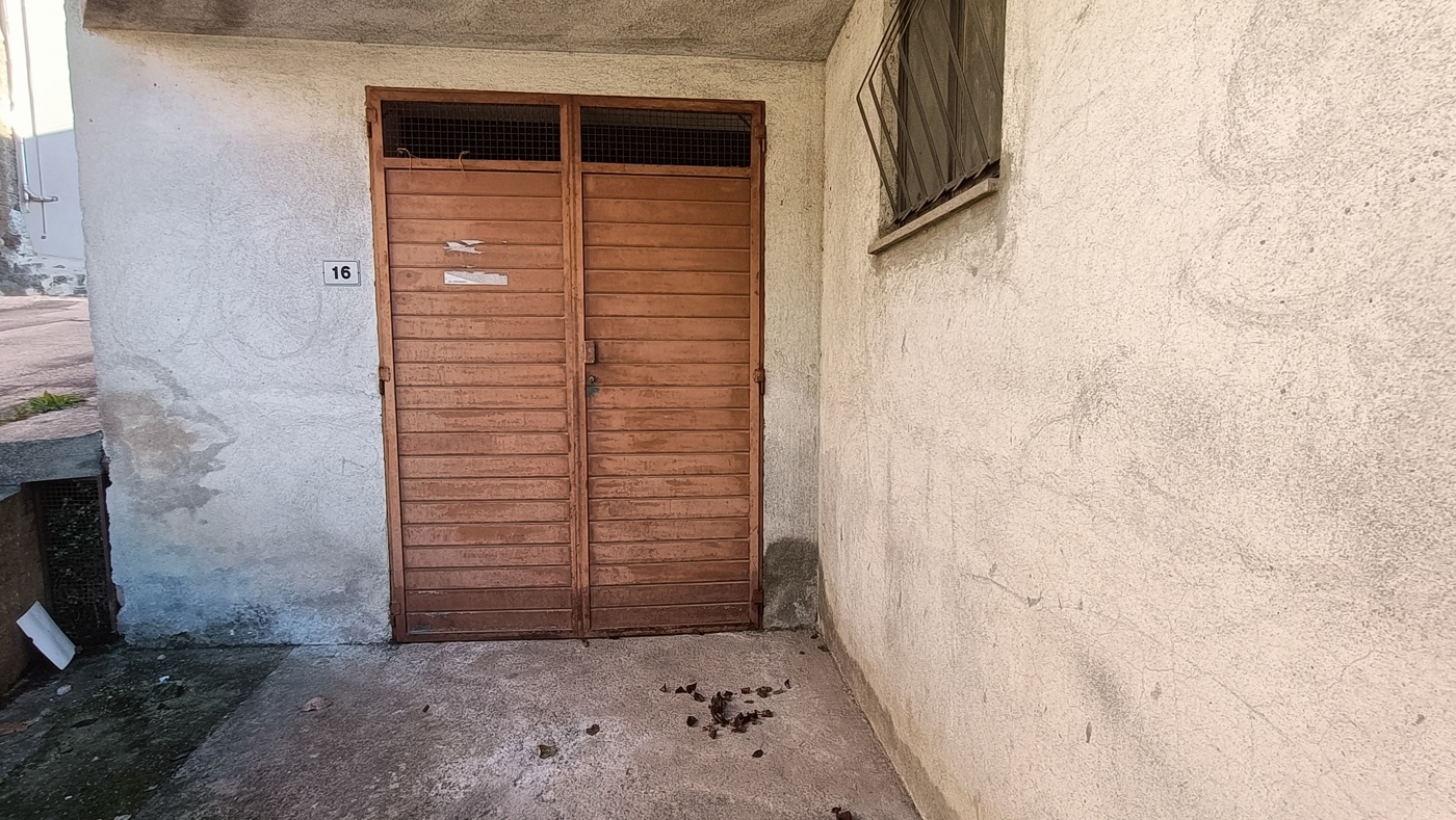 Box/Garage 30mq in affitto a Vasanello