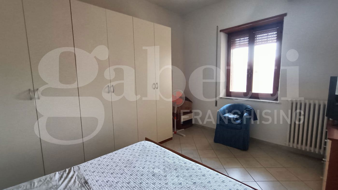 Trilocale arredato in affitto a Orte