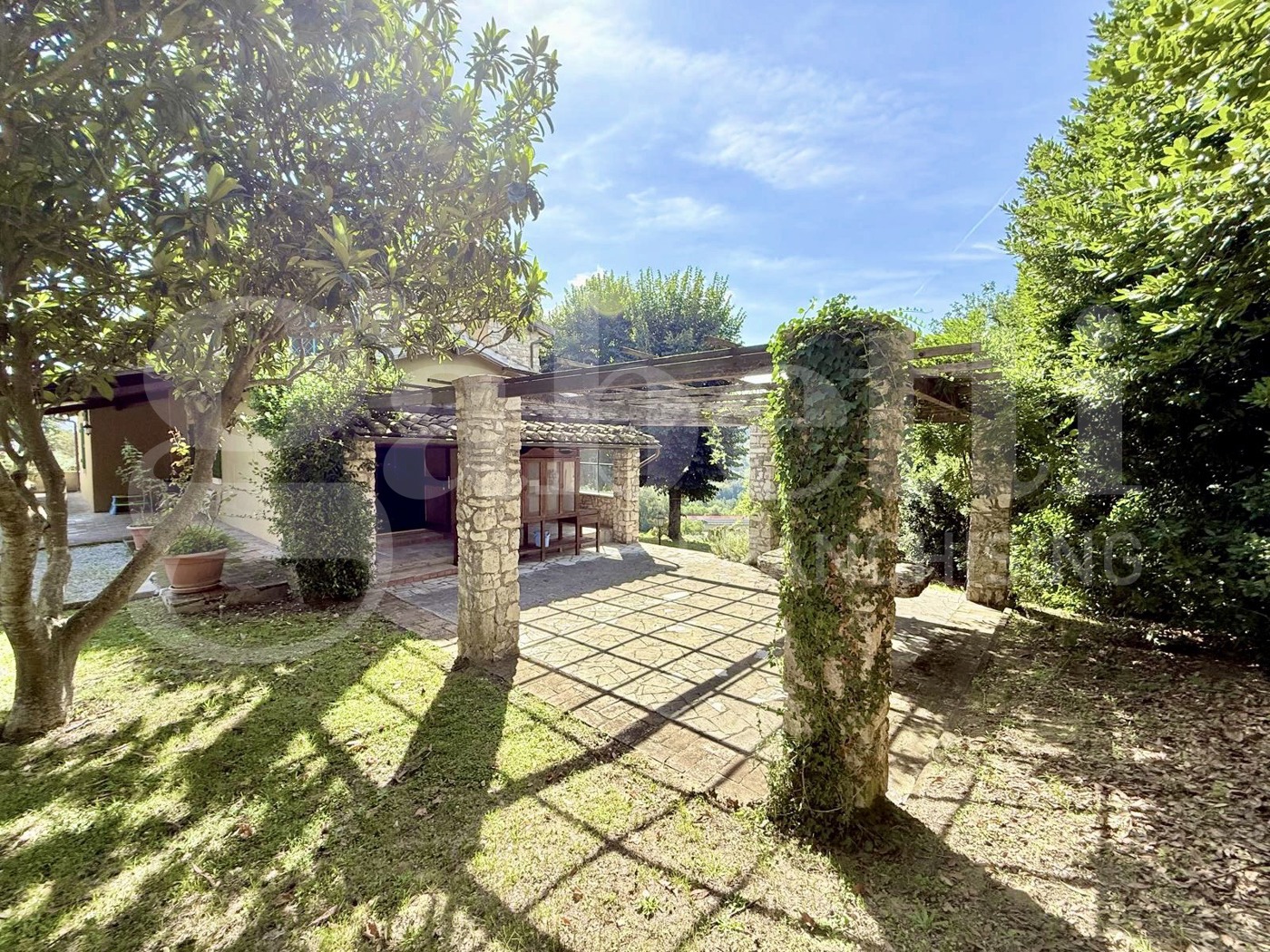 Villa con giardino a Orte