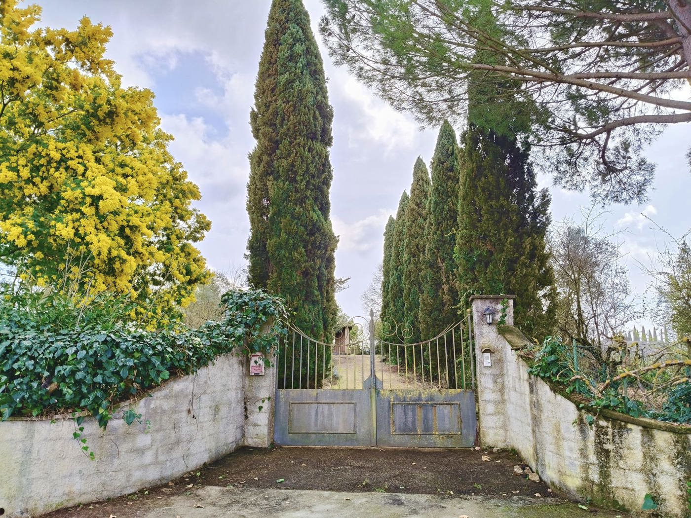 Villa con giardino a Giove