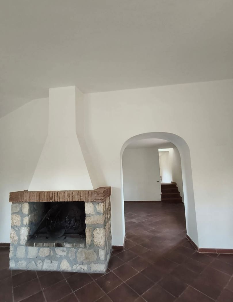 Villa con giardino a Giove