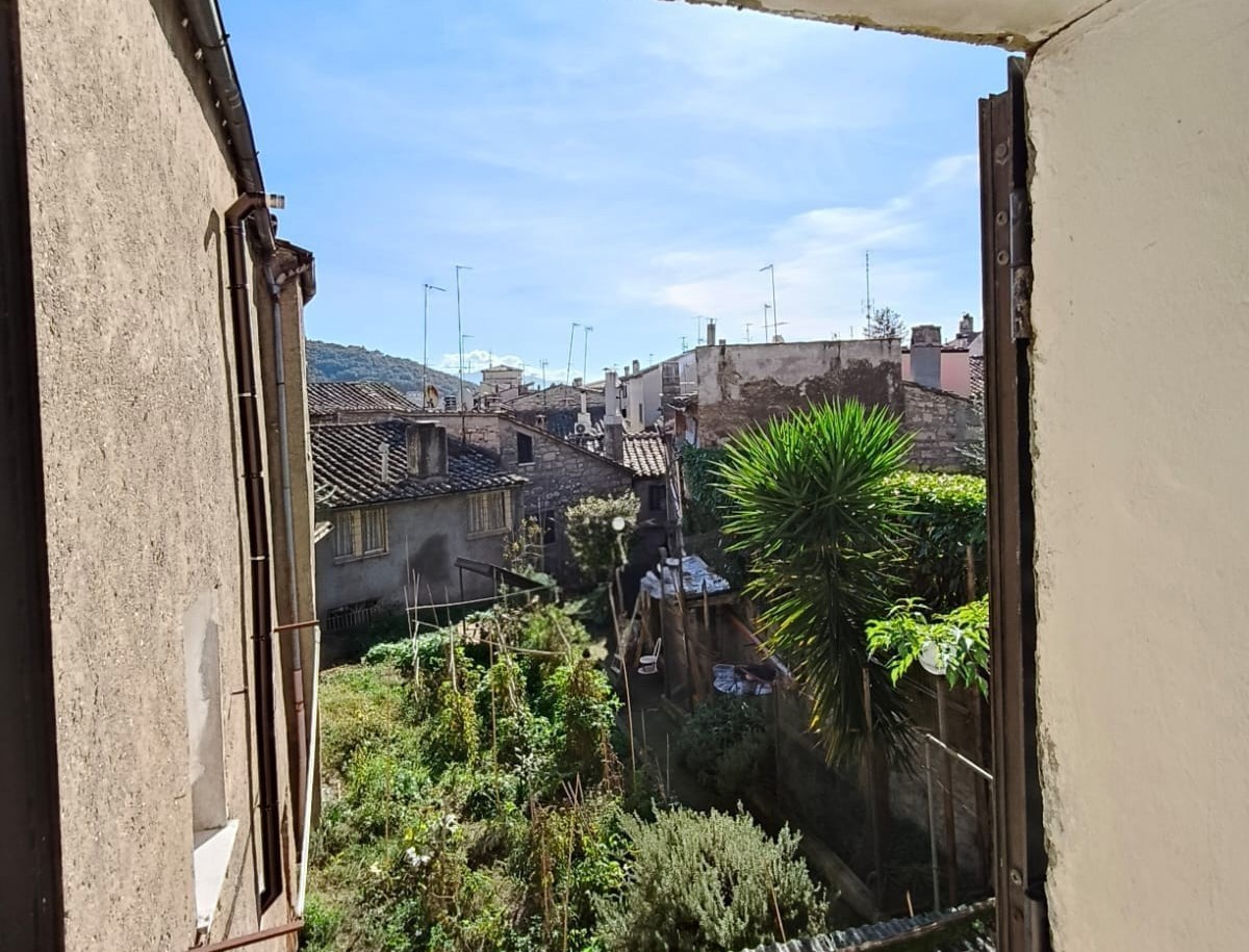 Trilocale in affitto a Amelia