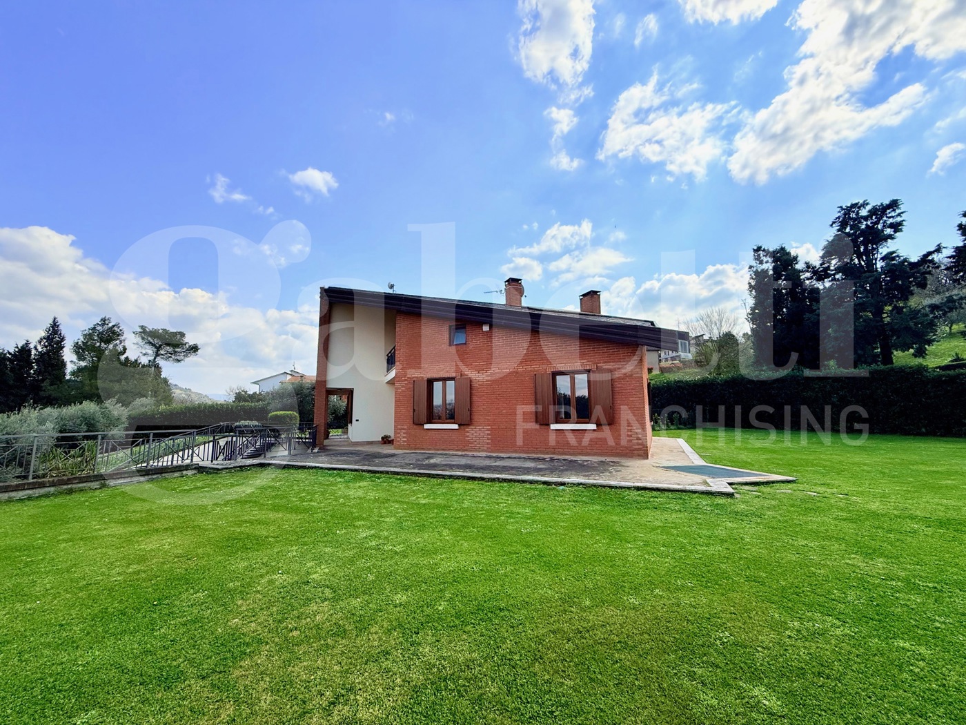 Villa Bifamiliare con giardino a Orte