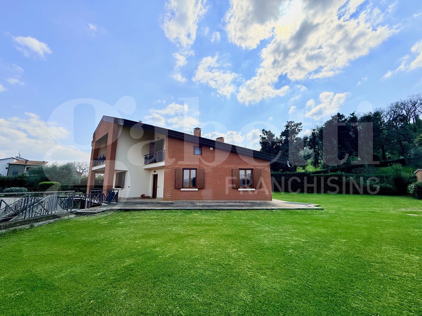 Villa Bifamiliare con giardino a Orte