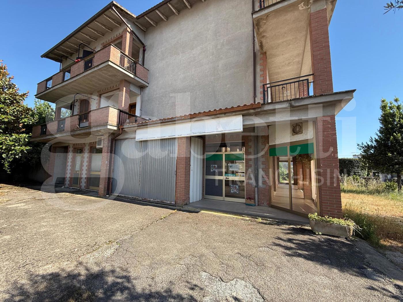 Negozio in vendita a Lugnano in Teverina