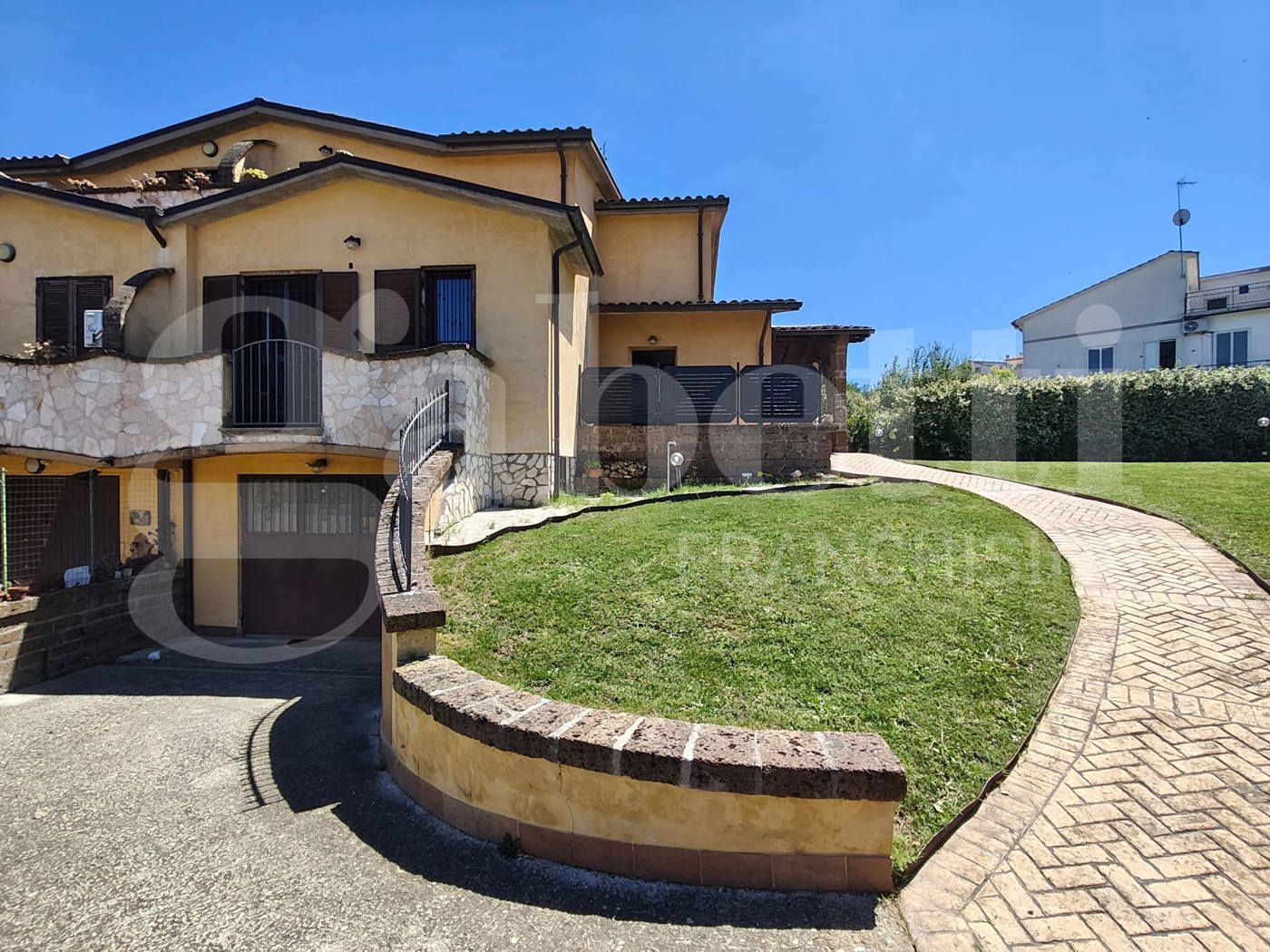 Villa Bifamiliare con giardino a Vasanello