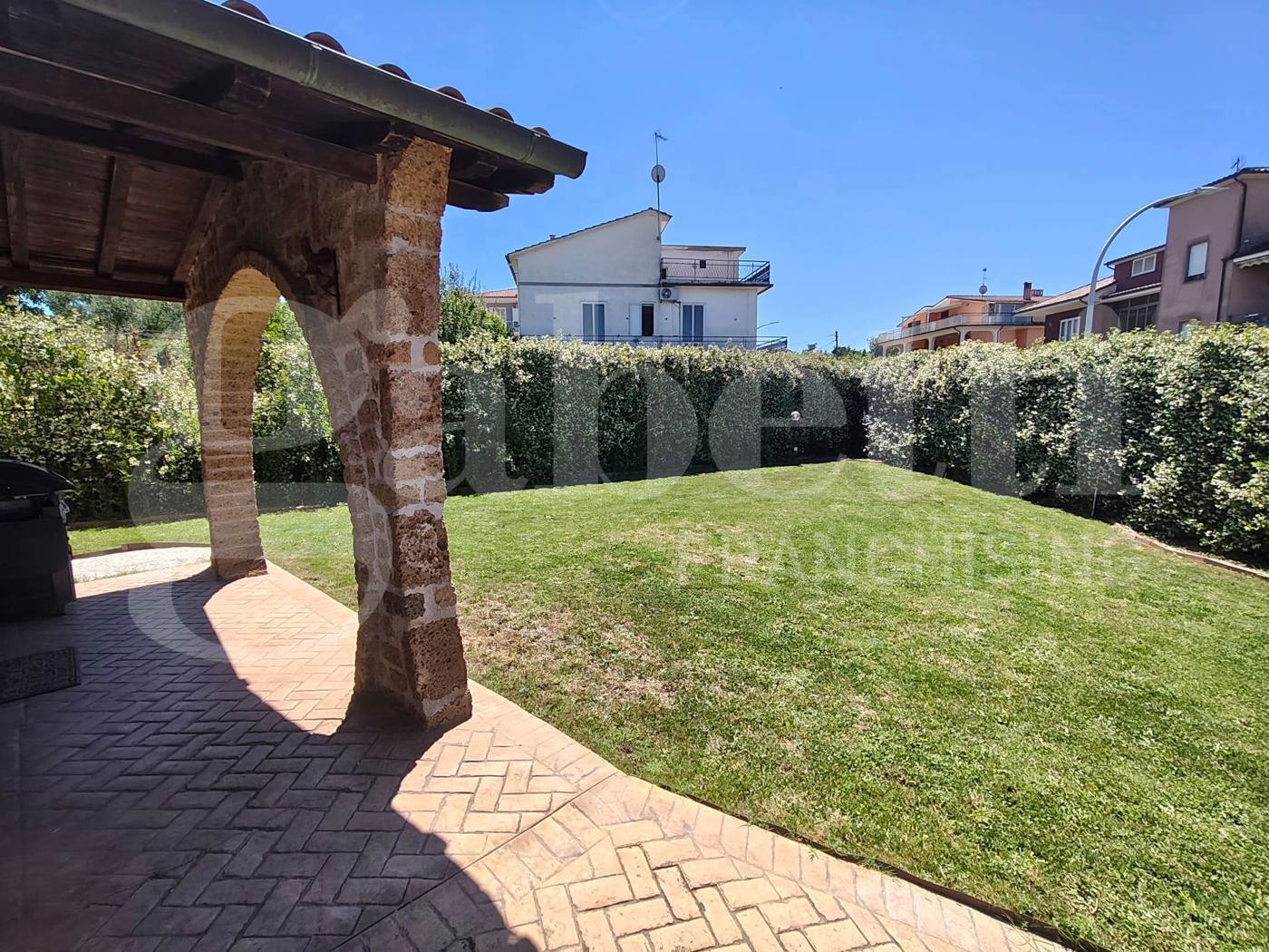 Villa Bifamiliare con giardino a Vasanello