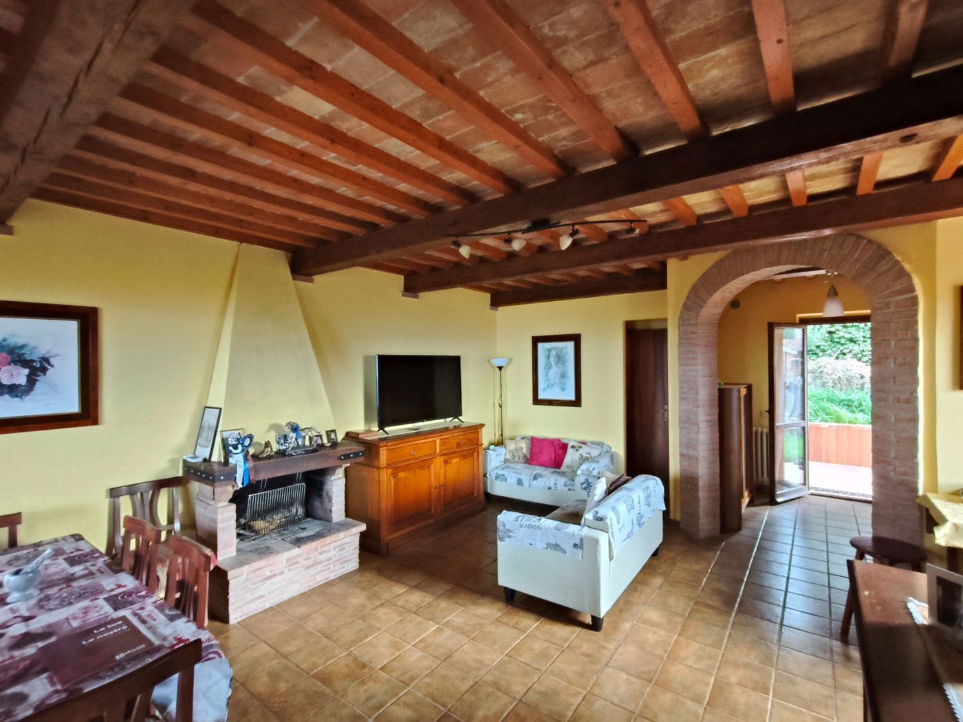 Villa con giardino a Guardea