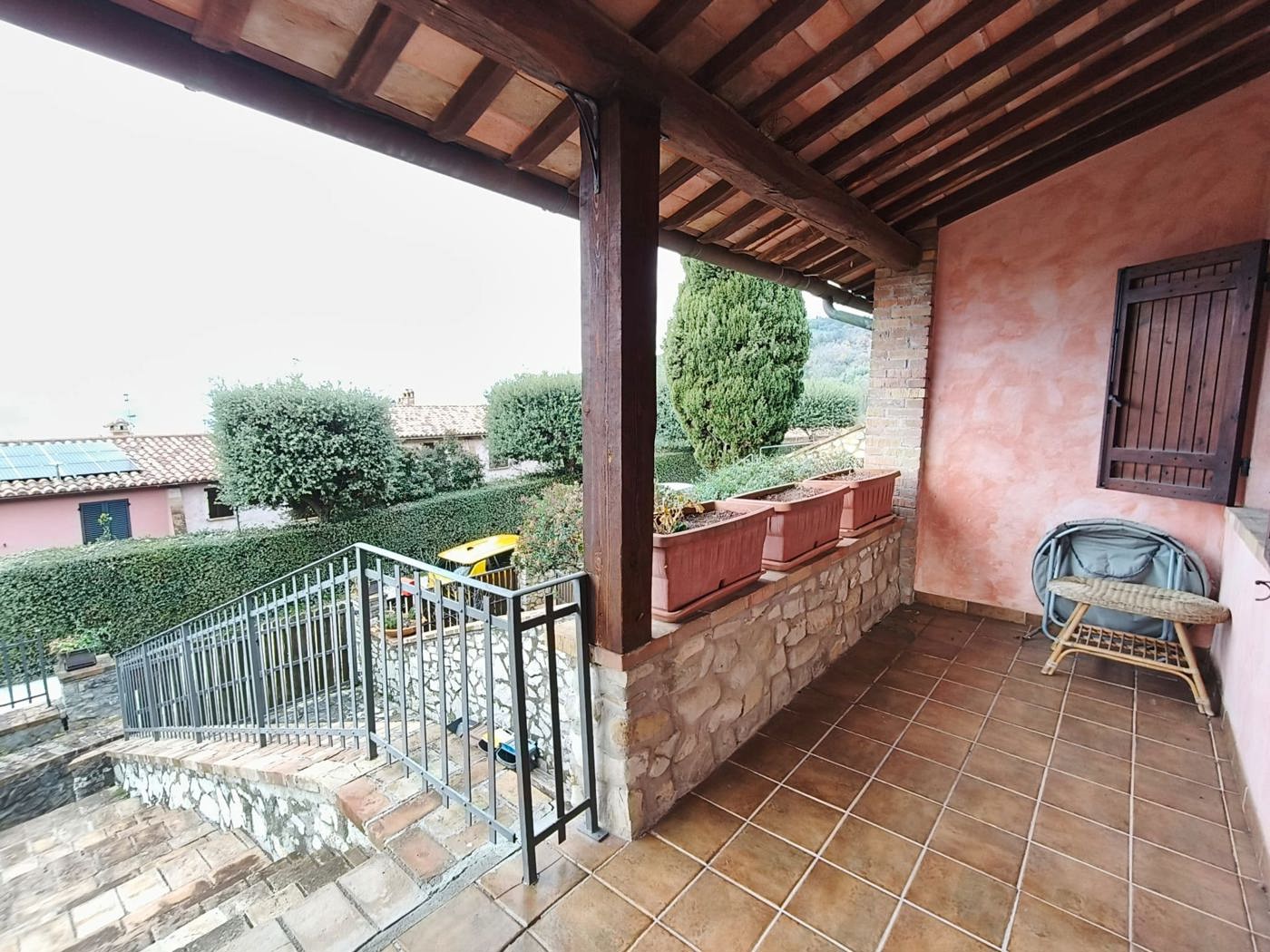 Villa con giardino a Guardea
