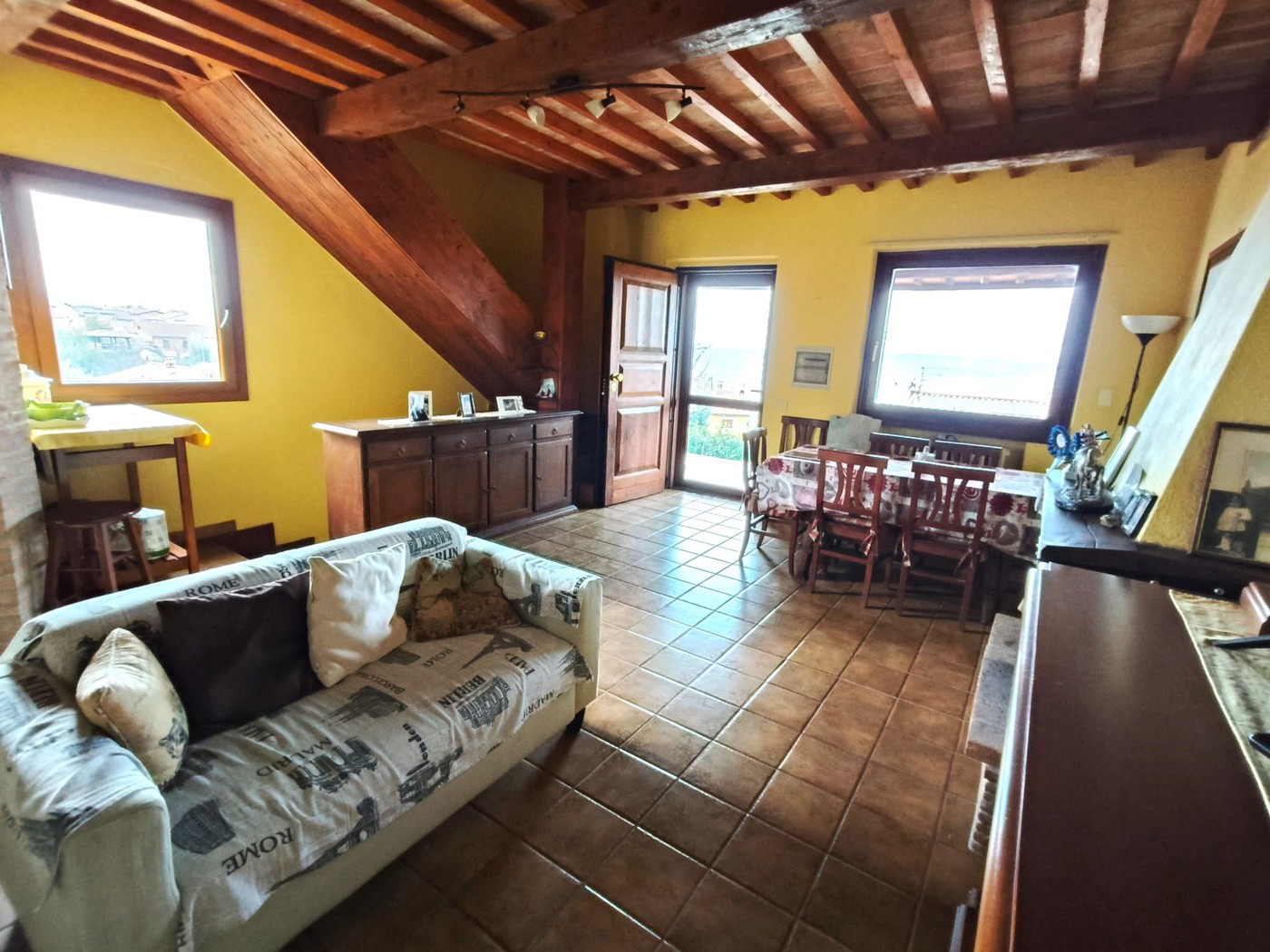 Villa con giardino a Guardea