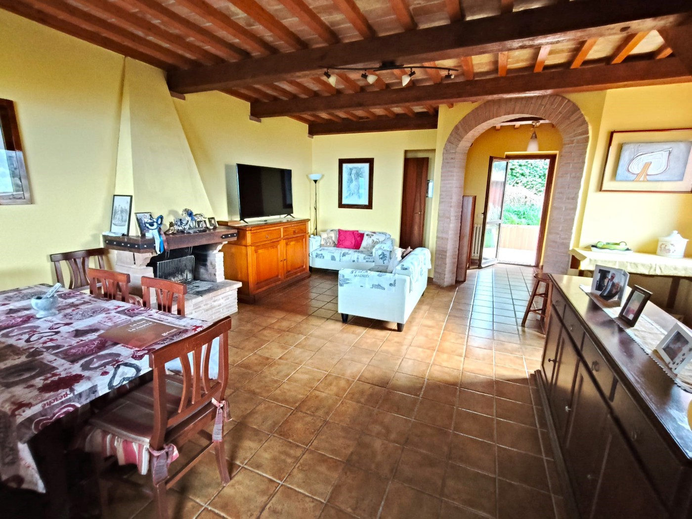 Villa con giardino a Guardea