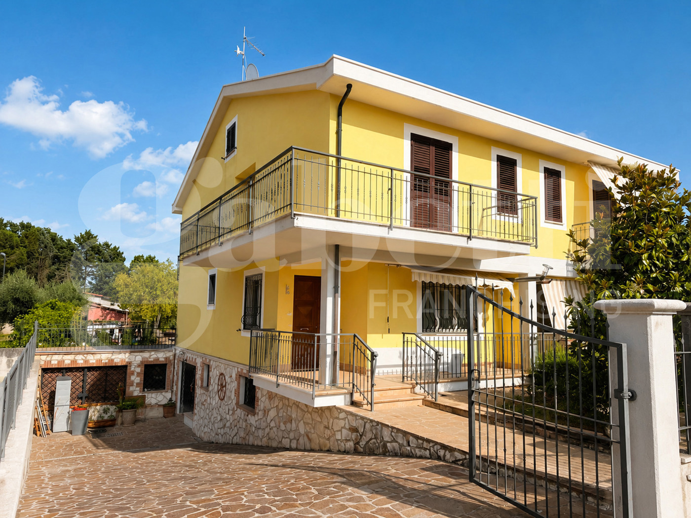 Villa Bifamiliare in vendita a Giove