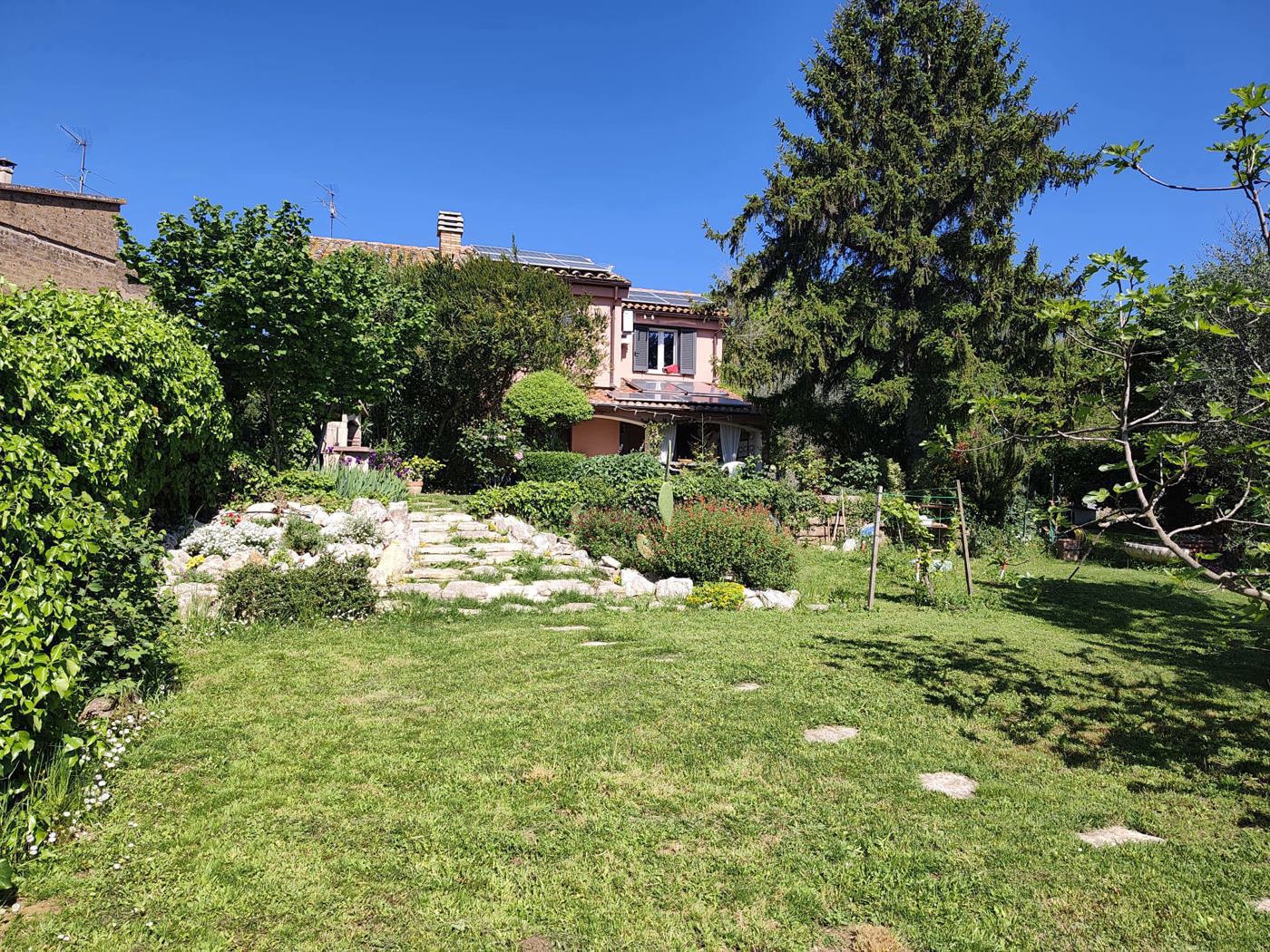 Villa con giardino a Amelia
