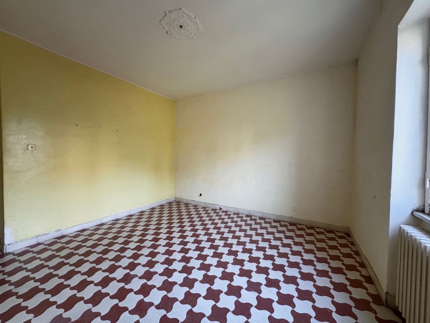 Quadrilocale da ristrutturare a Orte