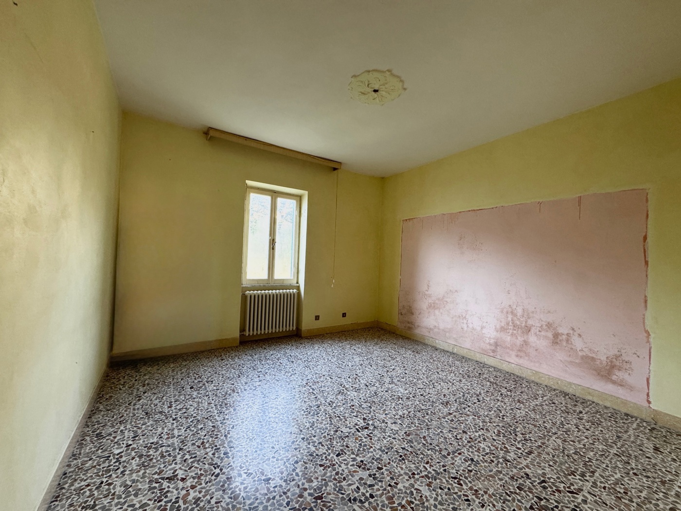 Quadrilocale da ristrutturare a Orte
