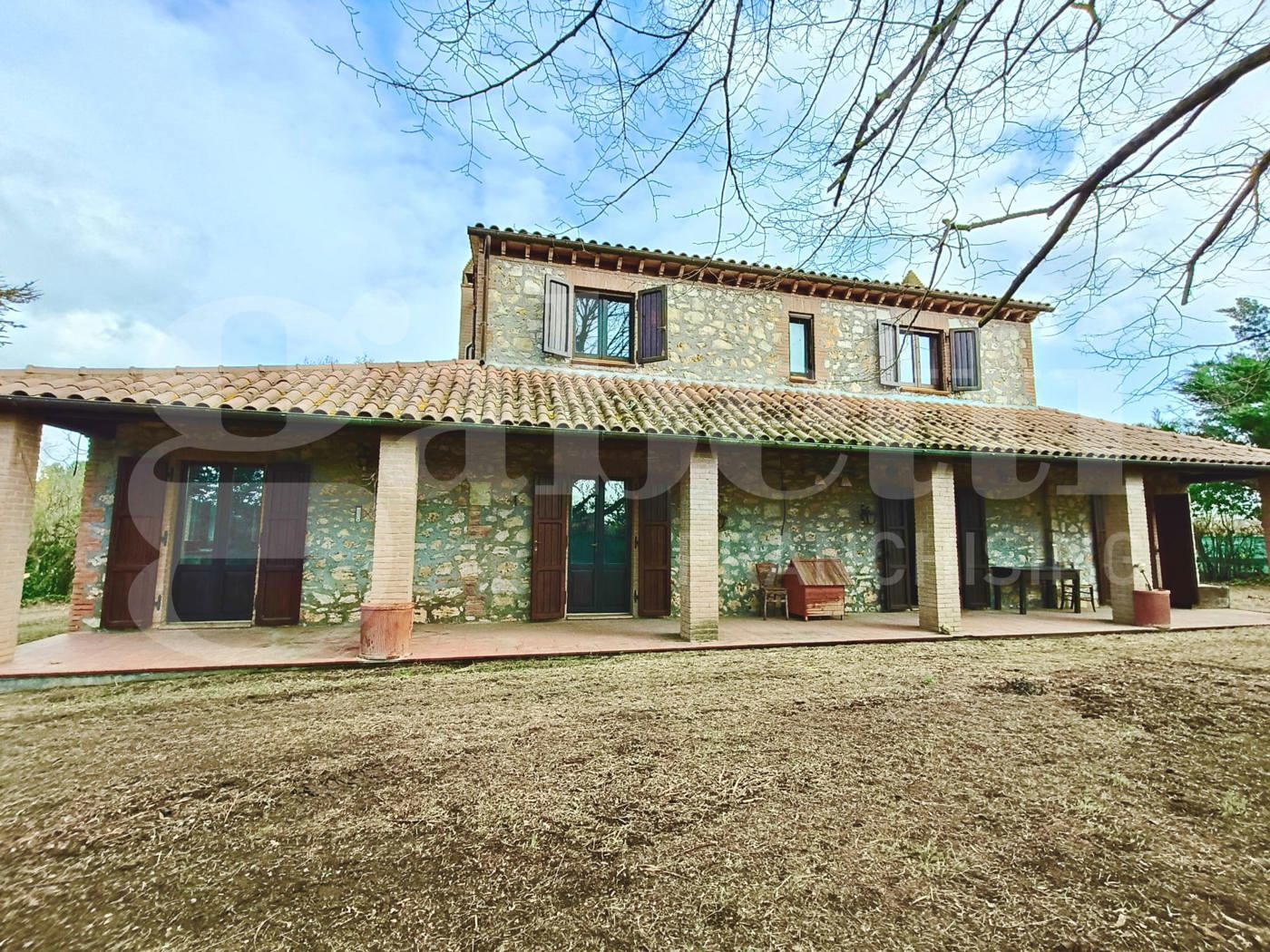 Villa con giardino a Giove