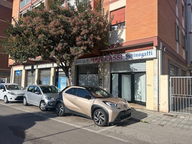 Negozio in vendita a Pescara