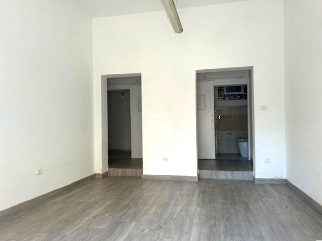 Magazzino in vendita a Pescara