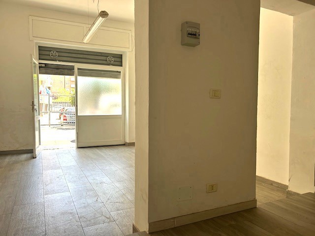 Magazzino in vendita a Pescara