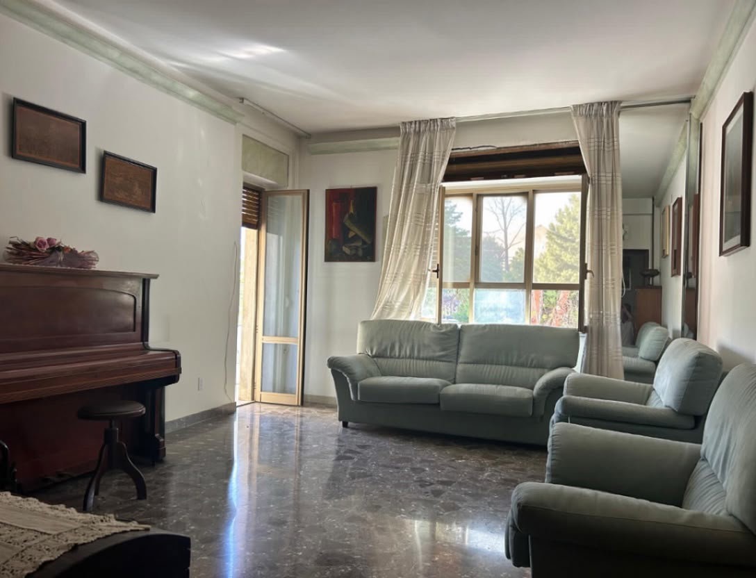 Quadrilocale in vendita a Pescara