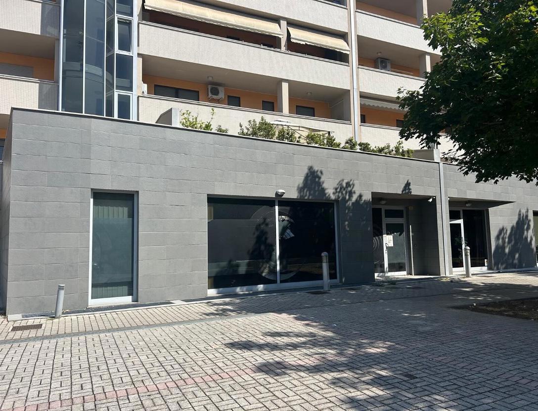 Negozio in vendita a Pescara