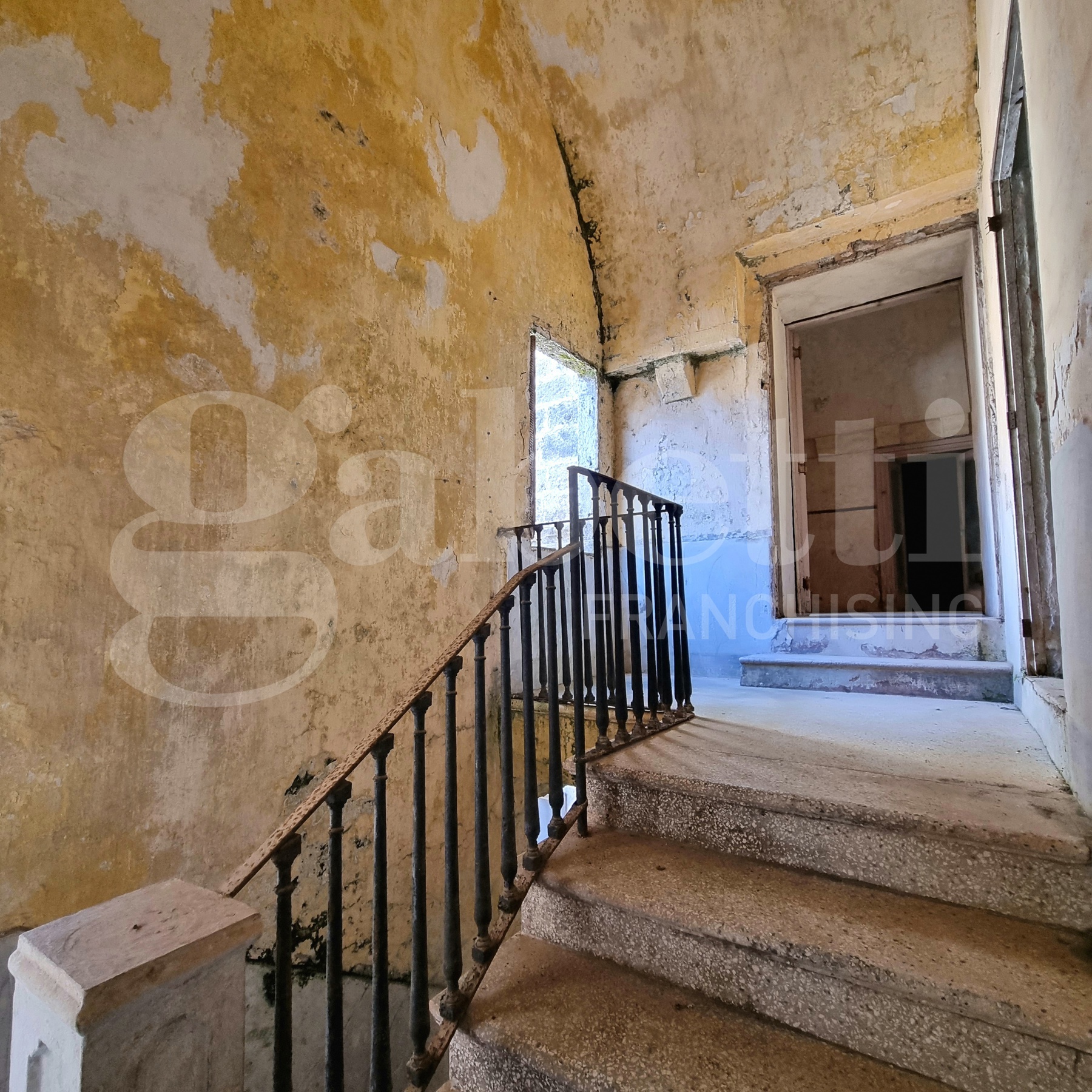 Stabile/Palazzo in vendita a Ugento