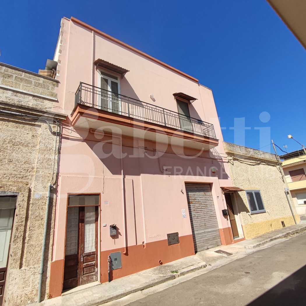 Casa indipendente con giardino a Presicce-Acquarica