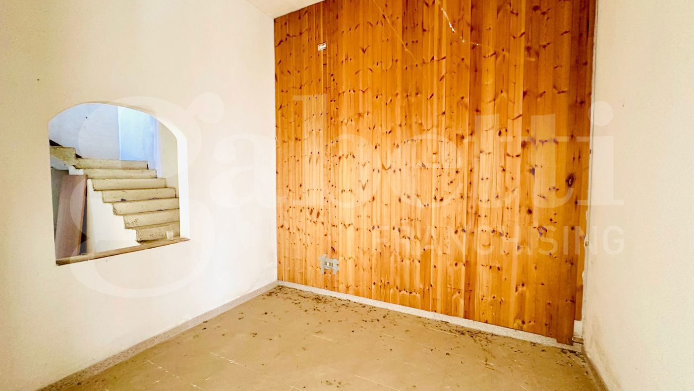 Casa indipendente da ristrutturare a Alliste