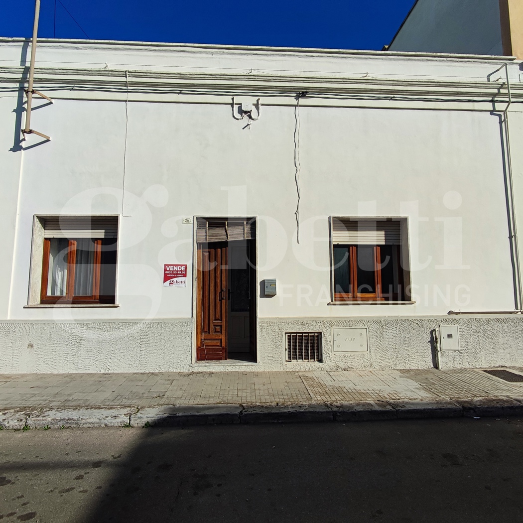 Casa indipendente con giardino a Presicce-Acquarica