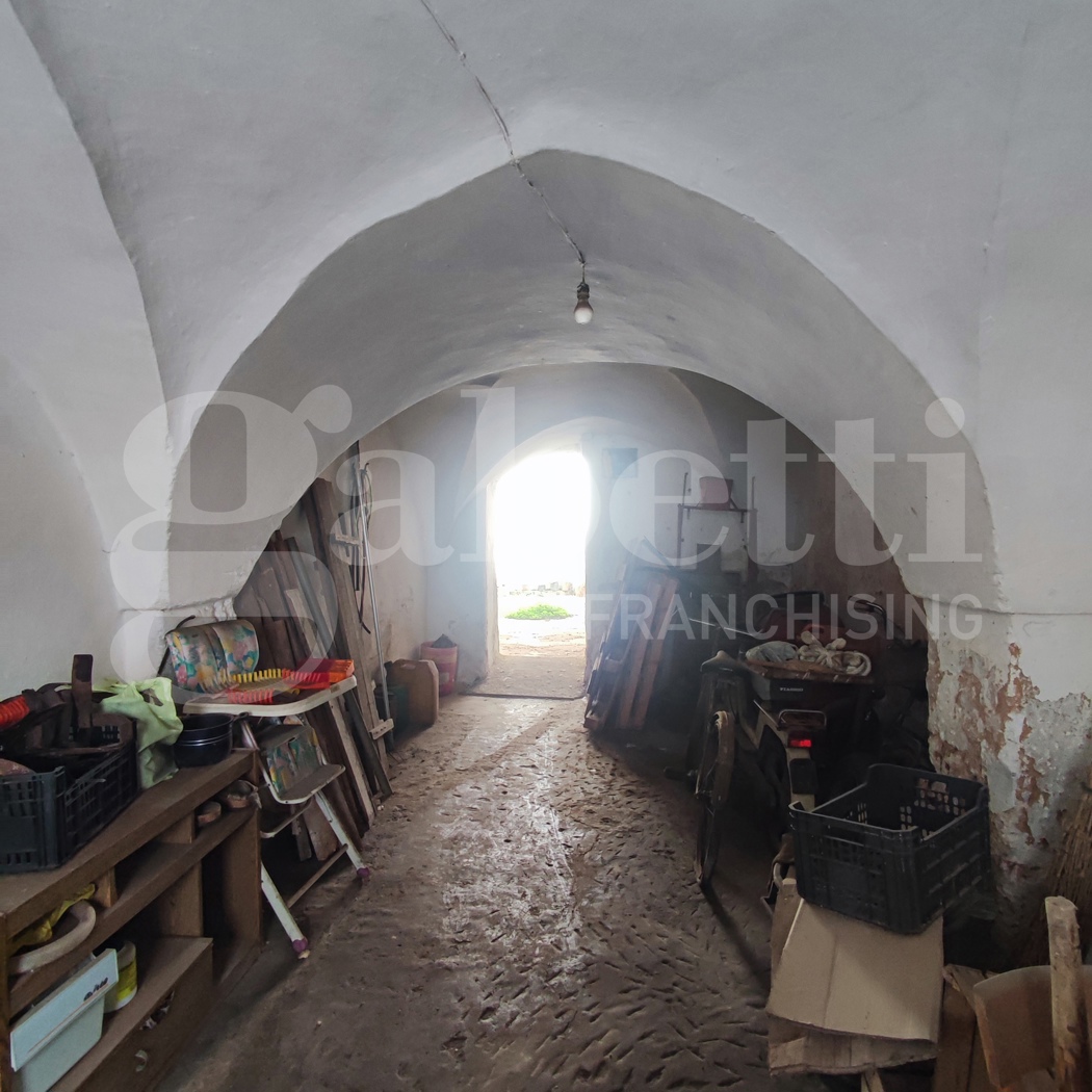 Casa indipendente con giardino a Taviano