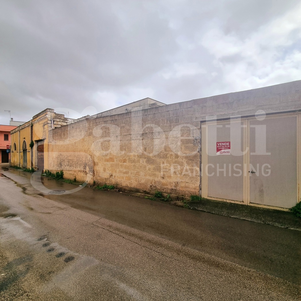 Stabile/Palazzo in vendita a Racale