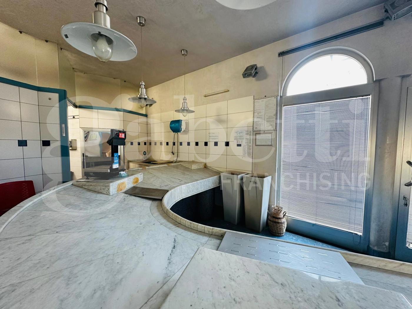 Negozio in vendita a Alliste