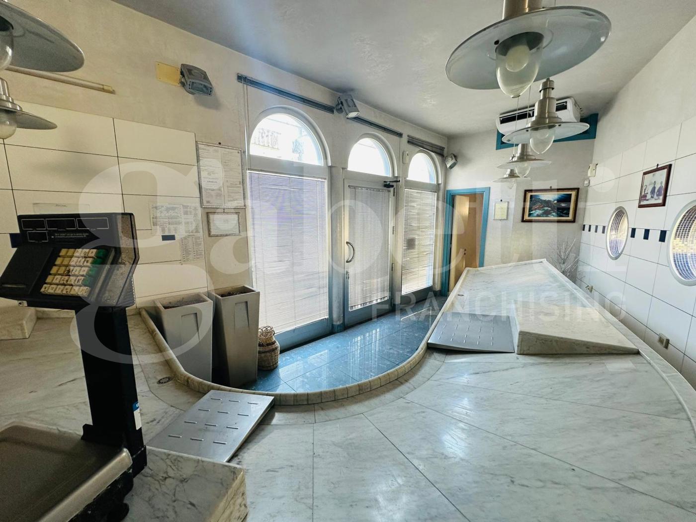 Negozio in vendita a Alliste