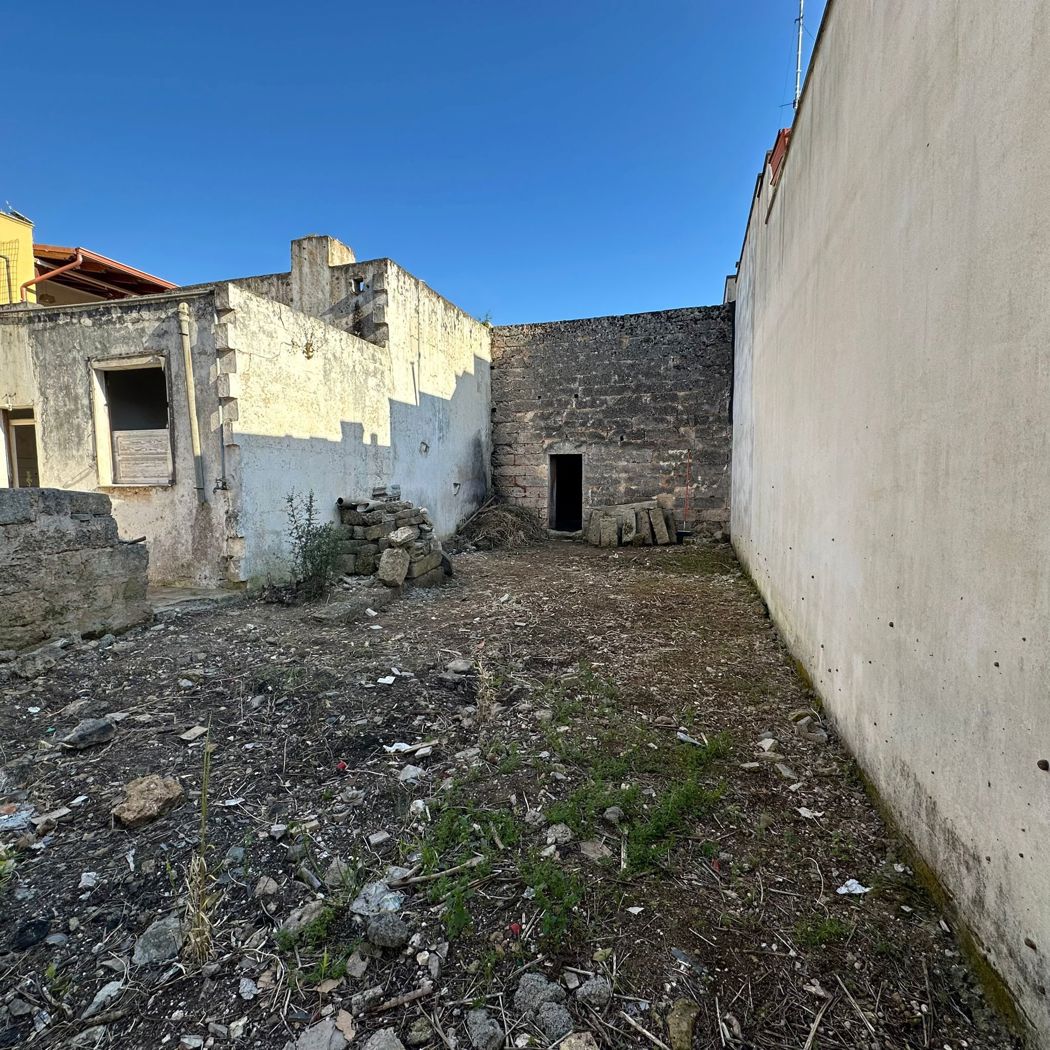 Casa indipendente con giardino a Racale