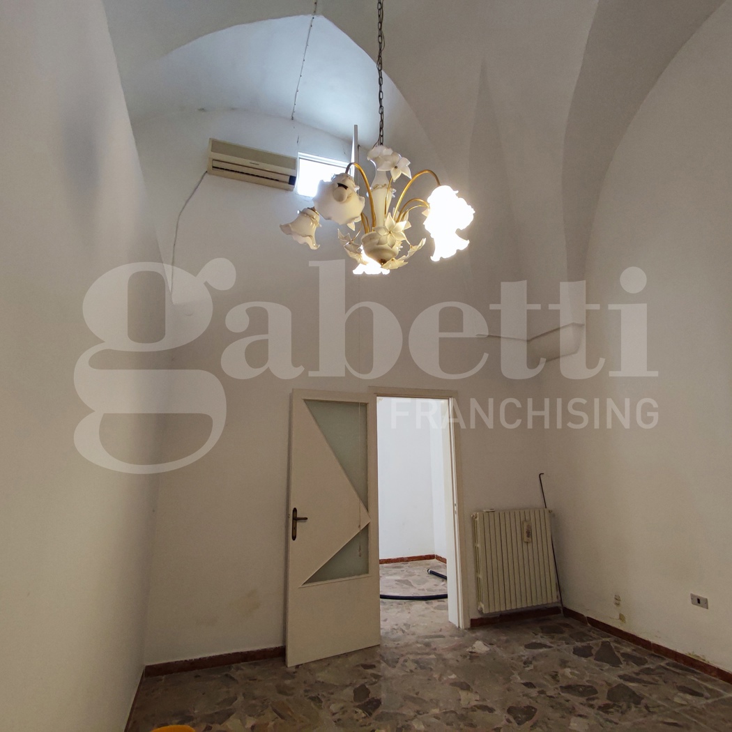 Casa indipendente da ristrutturare a Melissano