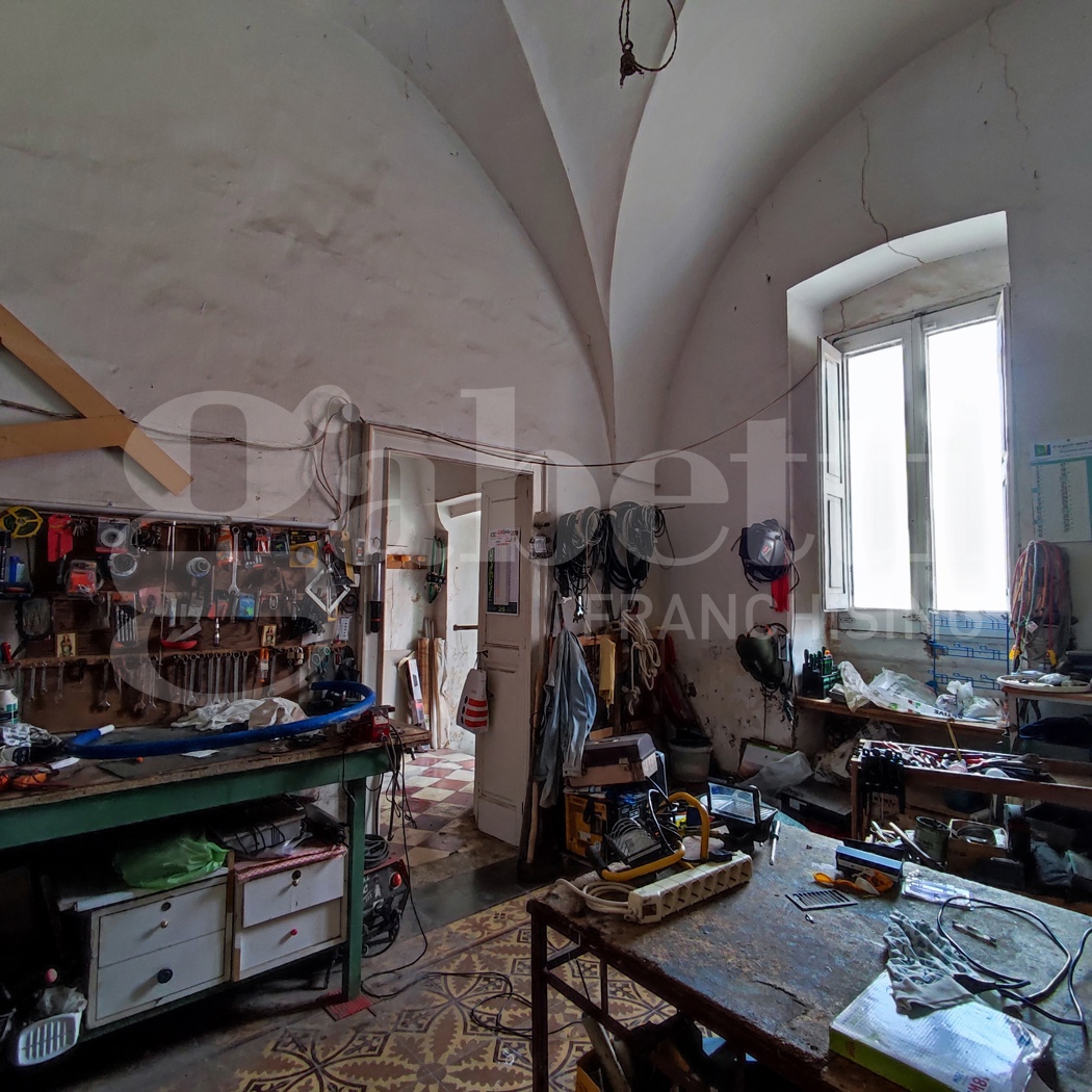 Casa indipendente da ristrutturare a Melissano