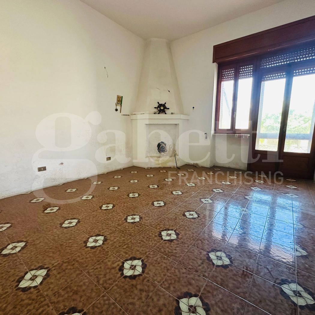 Casa indipendente con giardino a Melissano