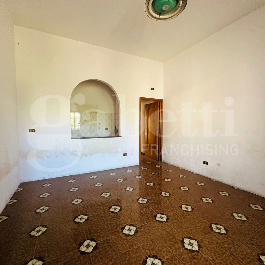 Casa indipendente con giardino a Melissano
