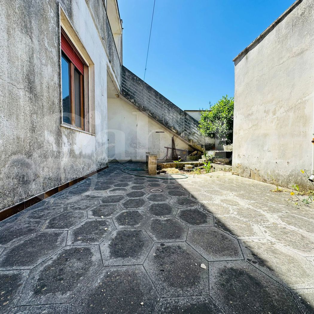 Casa indipendente con giardino a Melissano