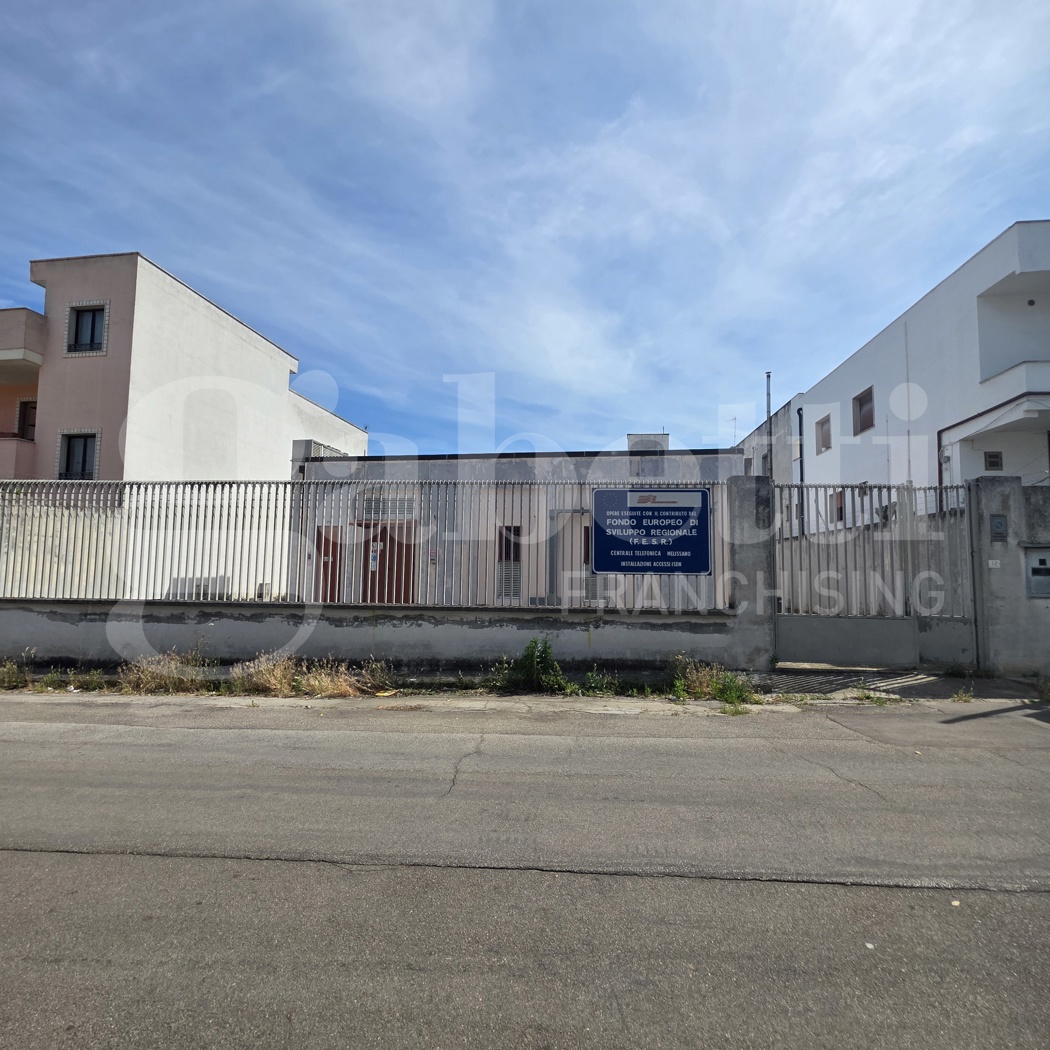Magazzino in vendita a Melissano