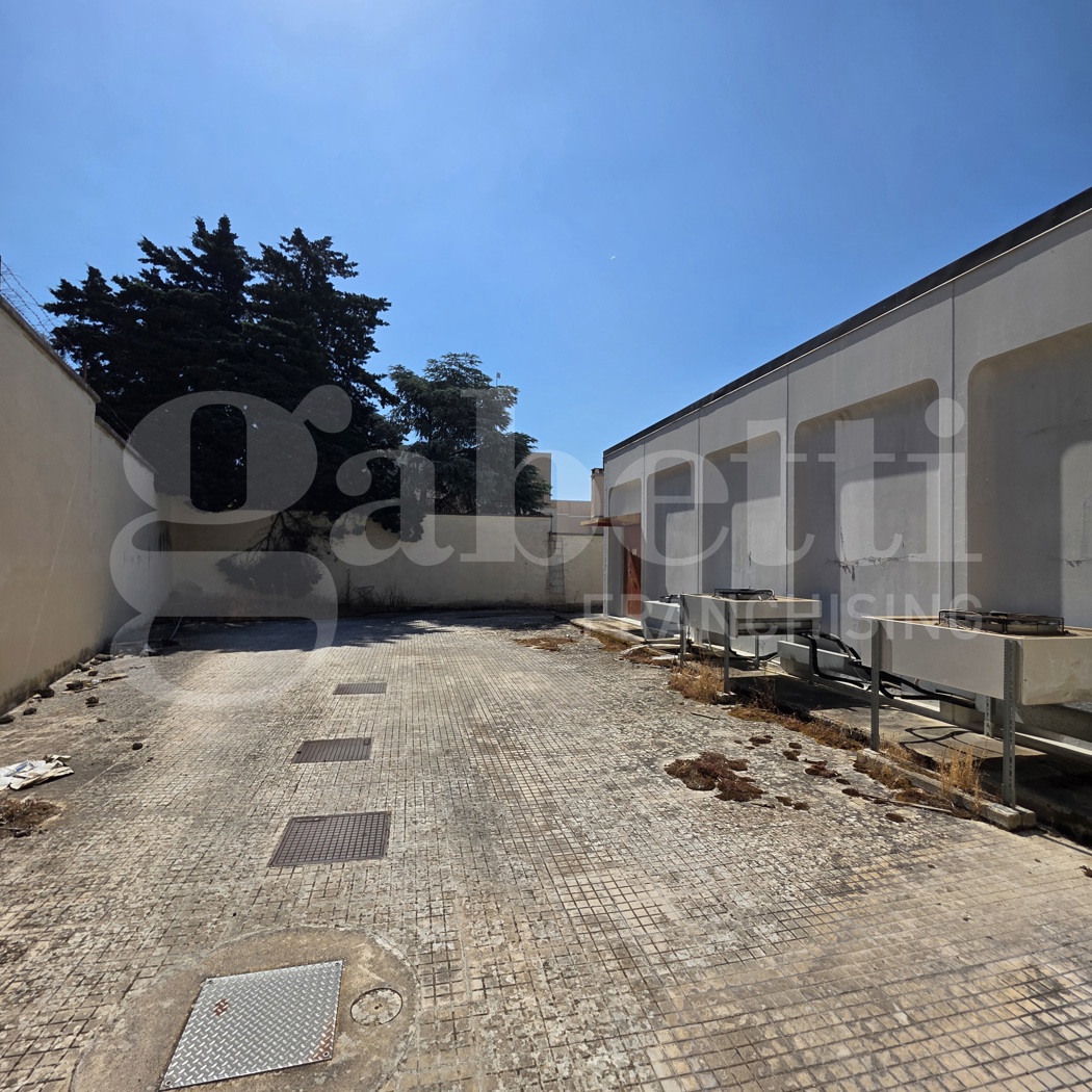 Stabile/Palazzo in vendita a Tuglie