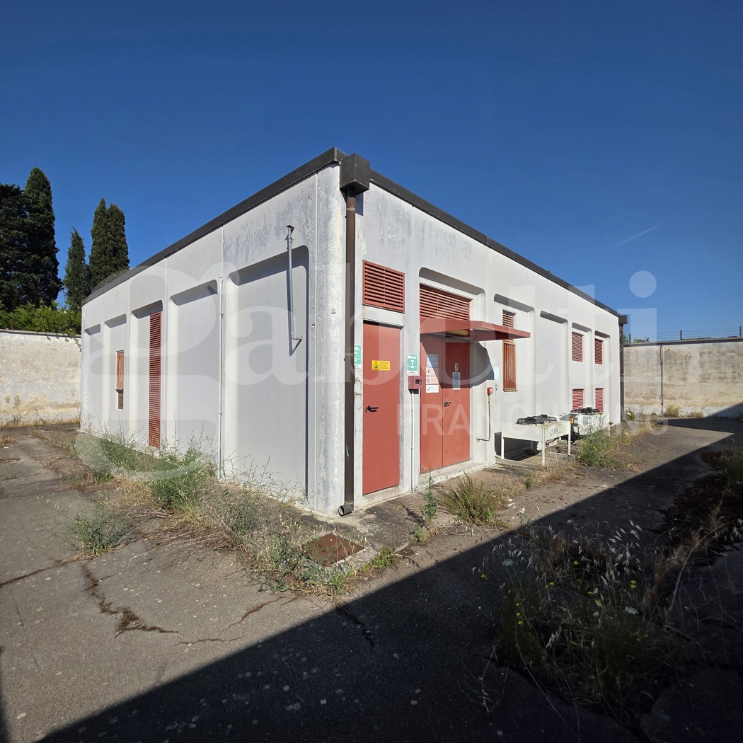 Stabile/Palazzo in vendita a Guagnano