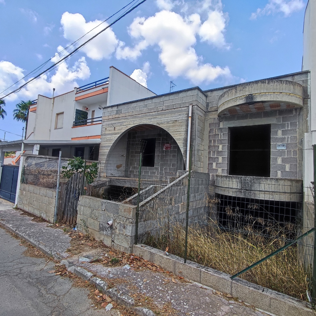 Casa indipendente con giardino a Presicce-Acquarica