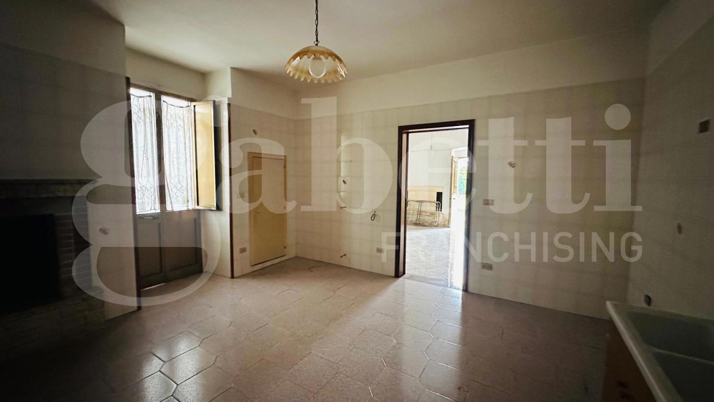 Casa indipendente con giardino a Alliste