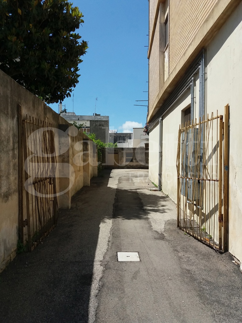 Box/Garage 25mq in vendita a Presicce-Acquarica