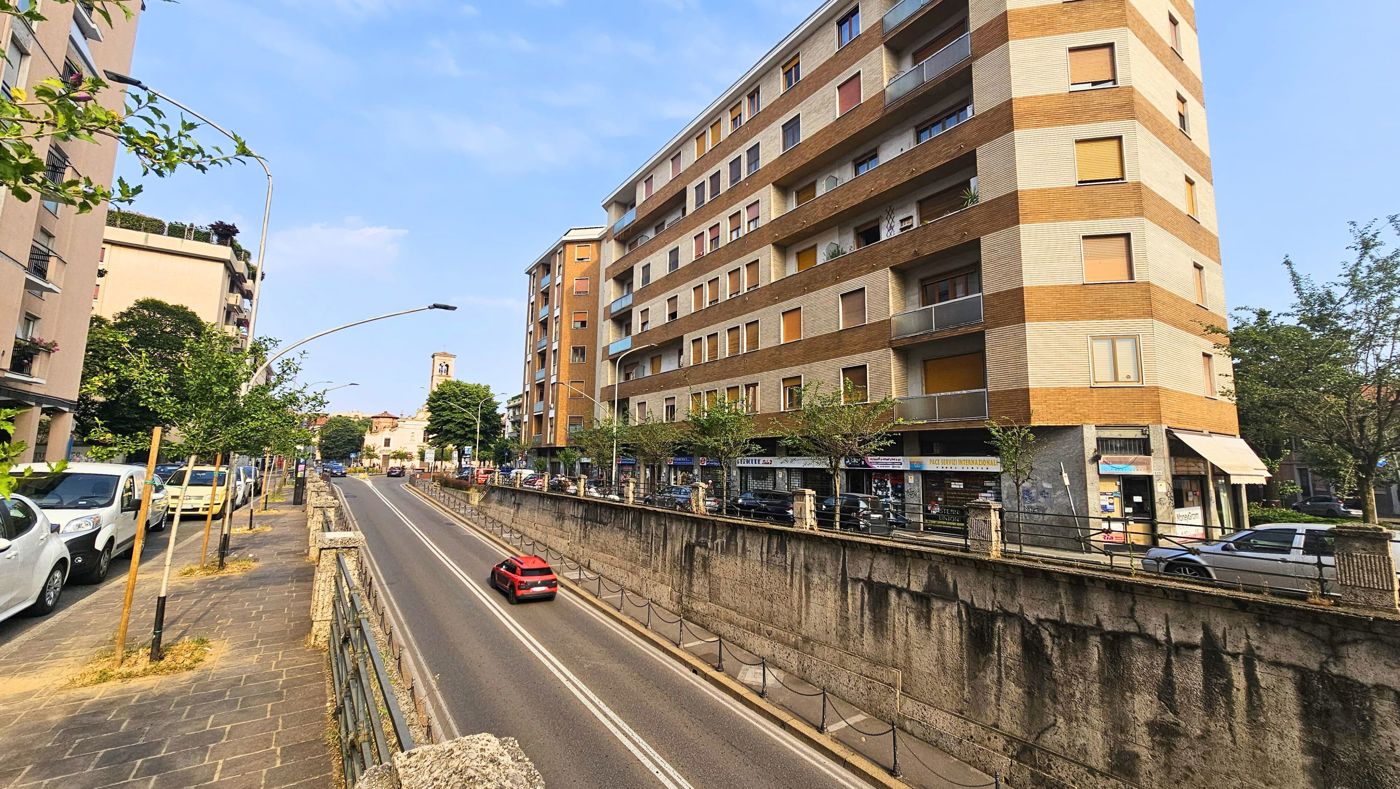 Trilocale da ristrutturare a Saronno