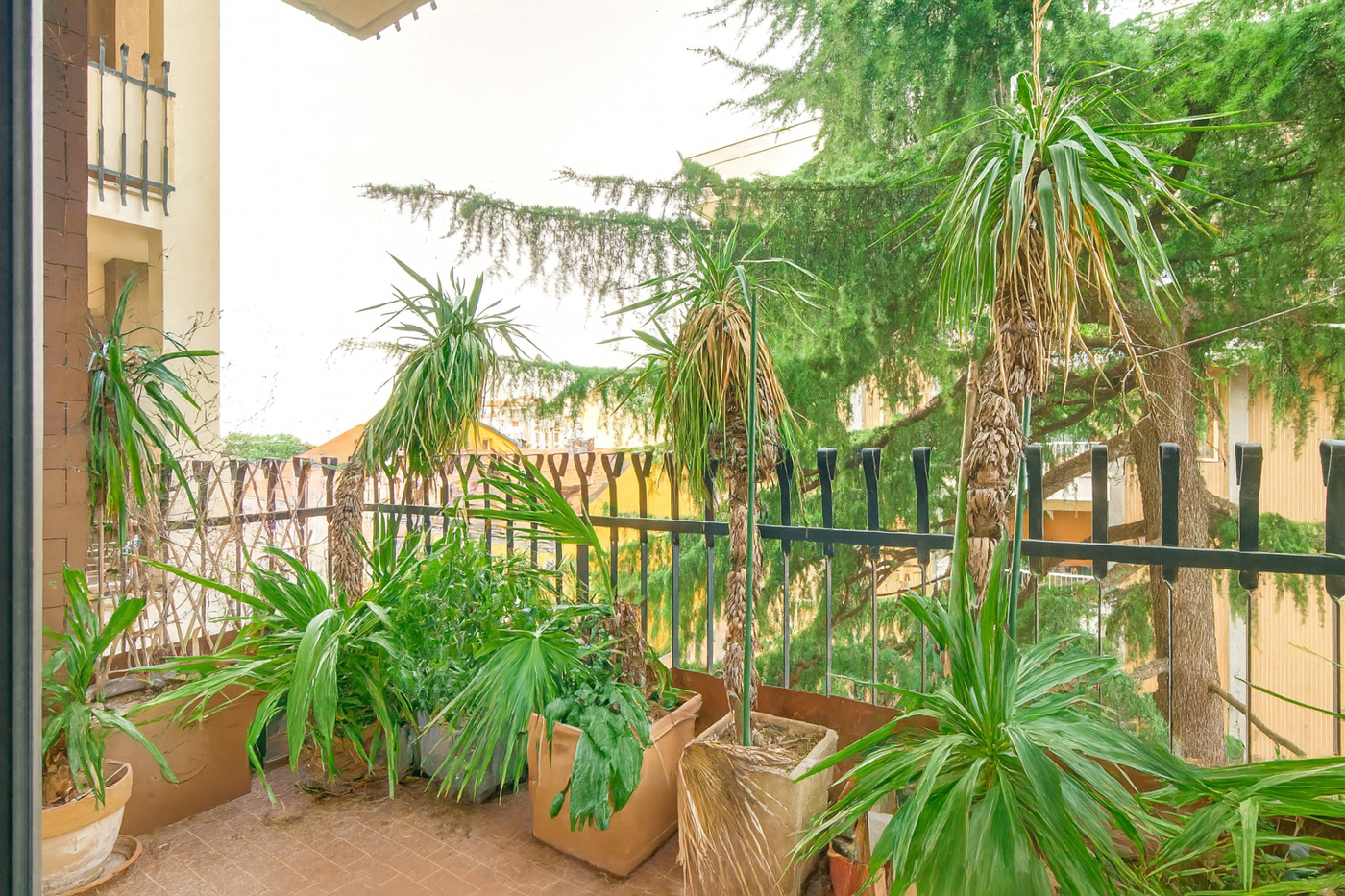 Quadrilocale con box a Saronno