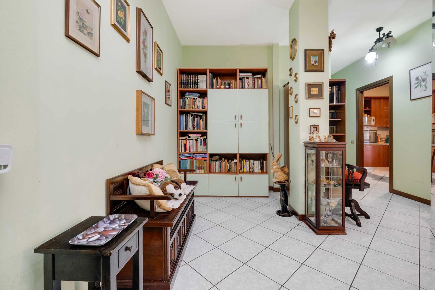 Quadrilocale con box a Saronno