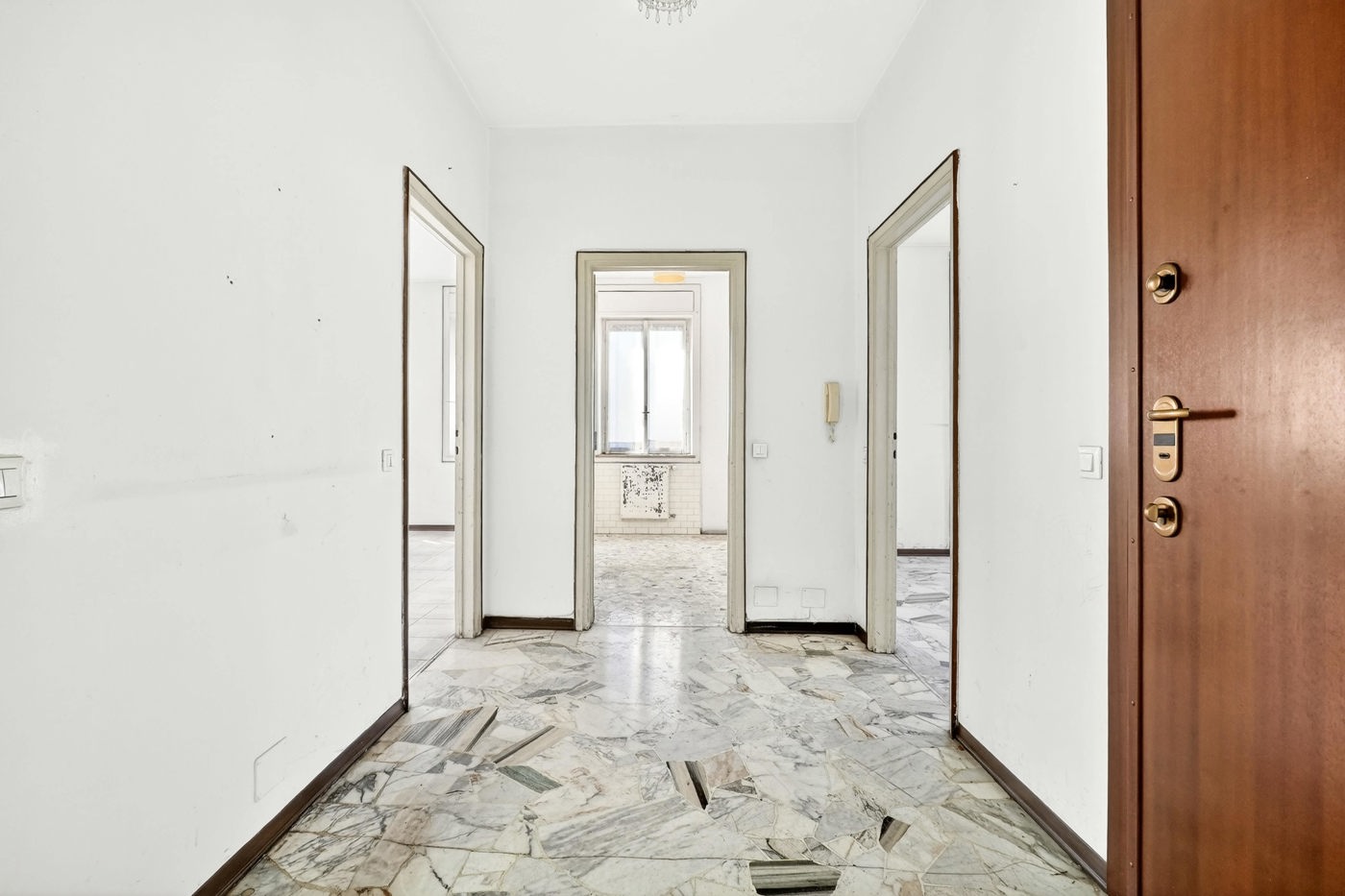 Trilocale da ristrutturare a Saronno